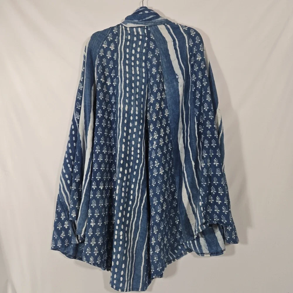 UO Ecote Beachy 100% Cotton Indigoo and White Wrap Shawl | One Size Fits Most